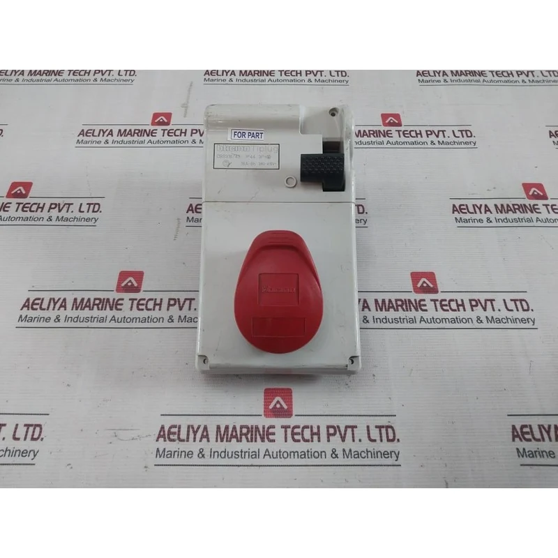Bticino Cbs316/43 Industrial Plug With Socket 750V 50/60 Hz 16A